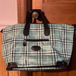 Green plaid weekend bag and cosmetic case combo